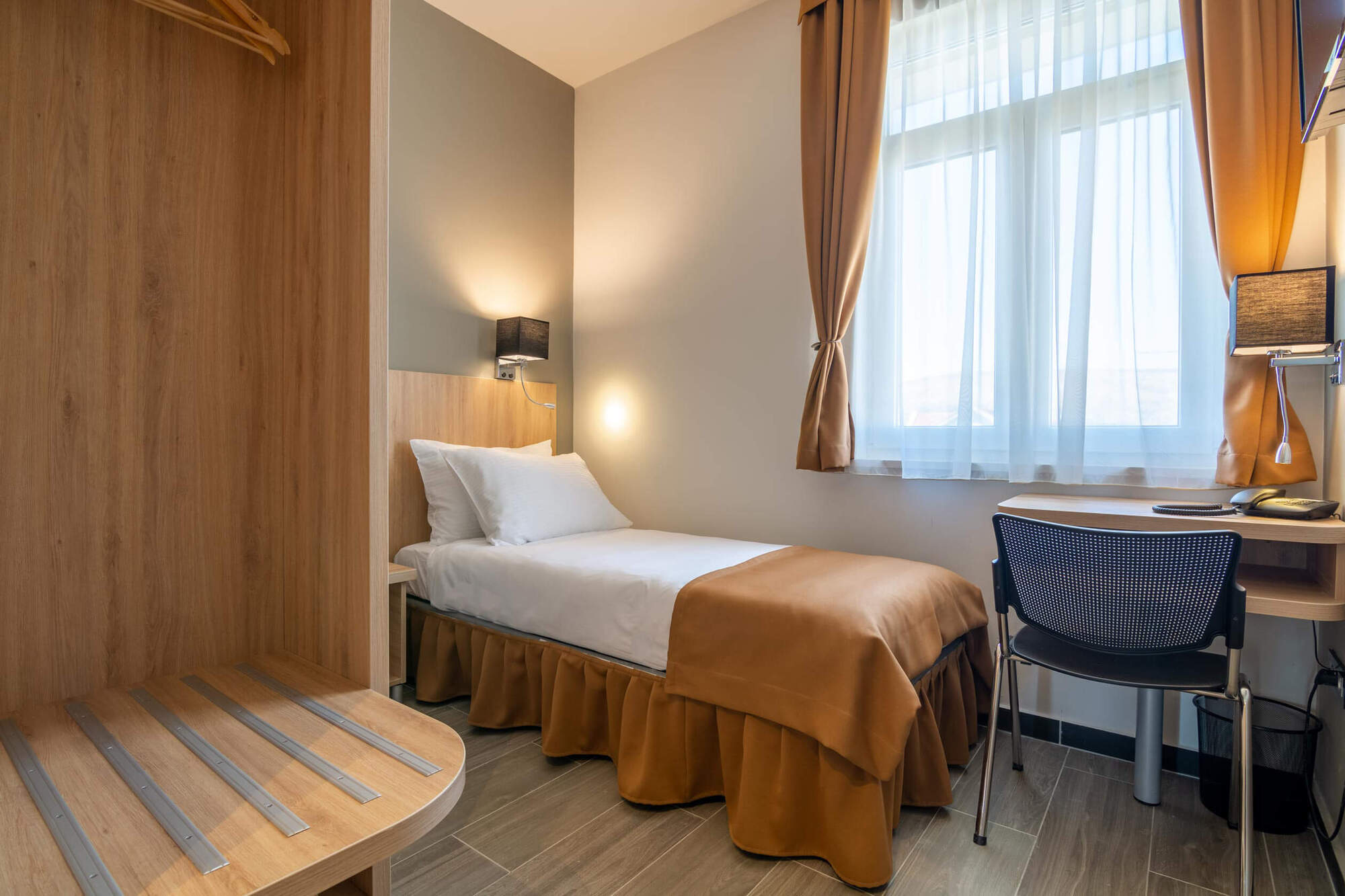 Hotel Resurs Podgorica Luaran gambar